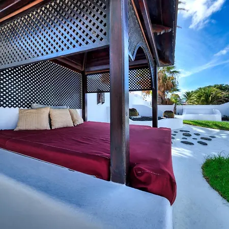Picasso - Private Pool, Bbq&air-con By Lanzarote