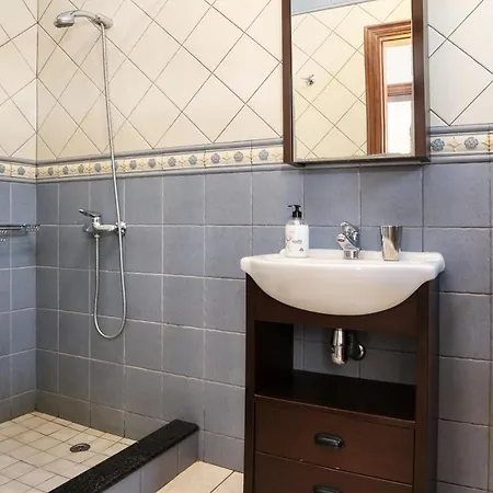 Villa Picasso - Private Pool, Bbq And Air-con By Lanzarote Playa Blanca (Lanzarote)